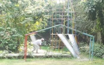 Private Gardener system for environmental improvement in Parks.